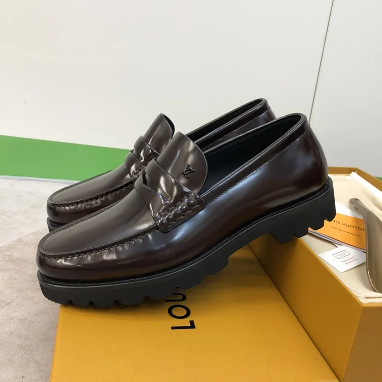 Louis Vuitton Shoe 